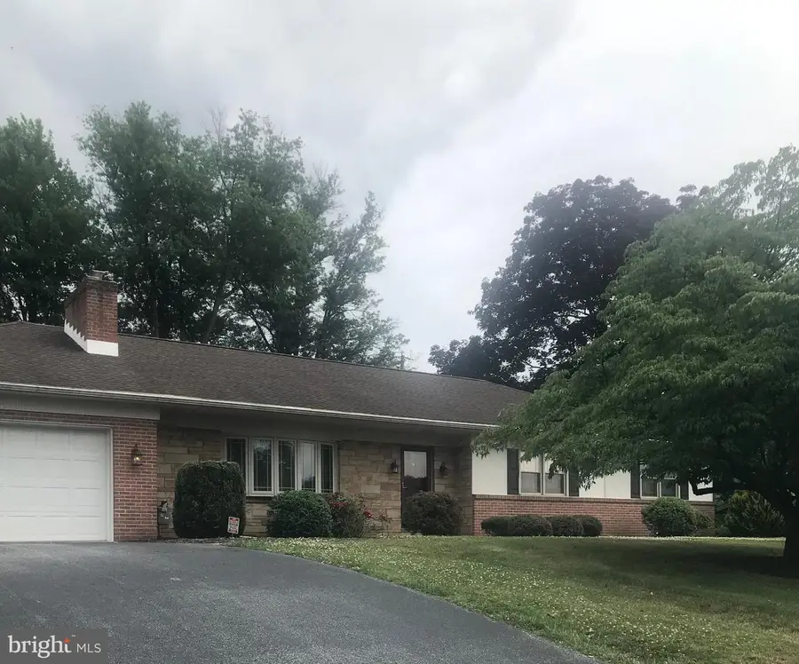 118 Shelbourne Dr, York, PA 17403 - #3