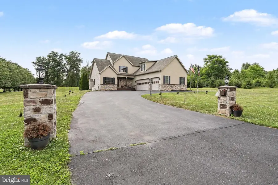 654 Old Quaker Rd, Lewisberry, PA 17339 - #3
