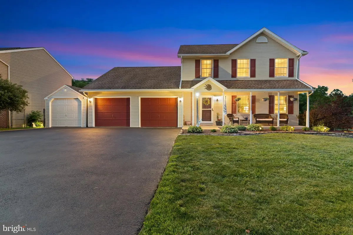 2911 Village Square Dr, Dover, PA 17315 - #1