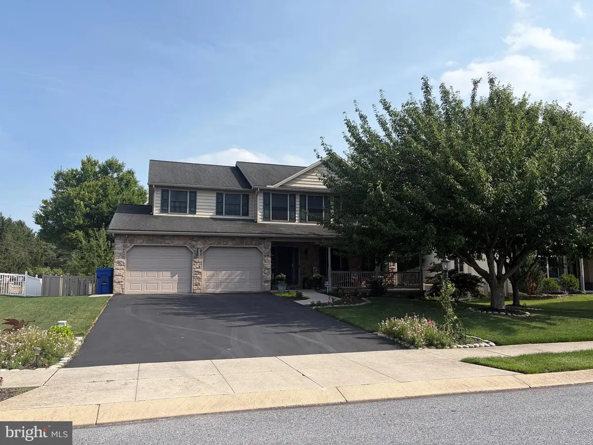 6123 Jennifer Ln, Spring Grove, PA 17362 - #1