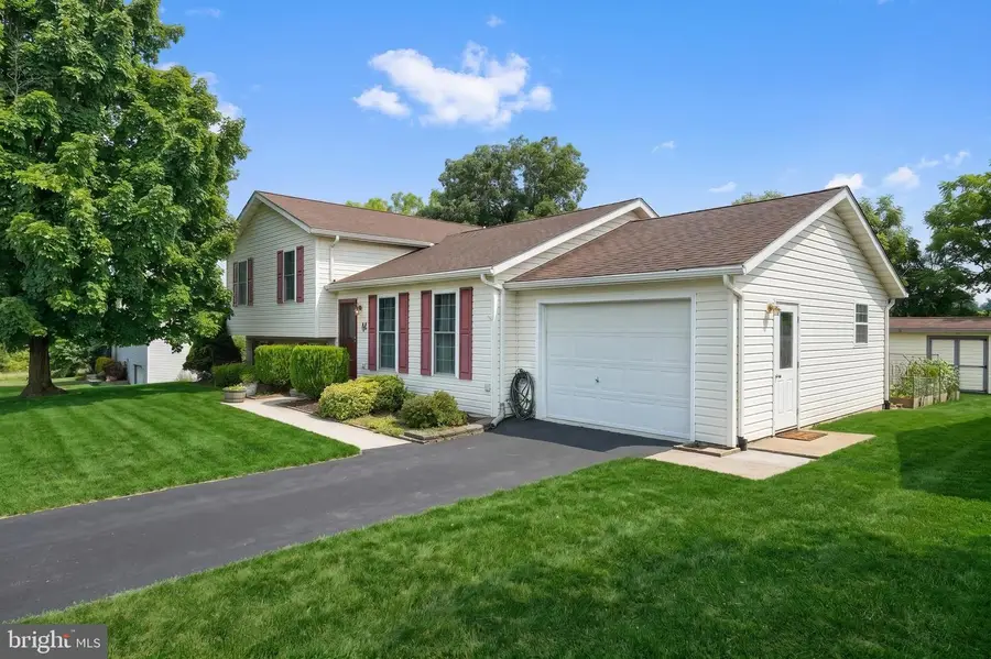 10 Scenic Dr, Hanover, PA 17331 - #2