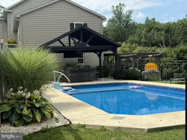 690 Academy Rd, York, PA 17406 - #3