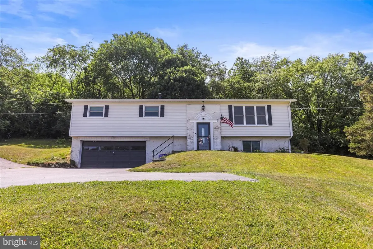 3175 W College Ave, York, PA 17408 - #1