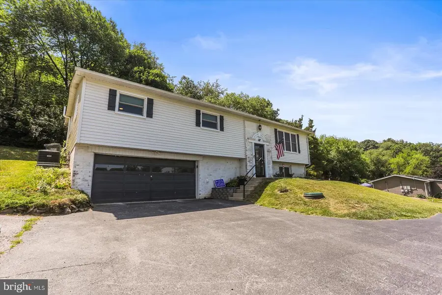 3175 W College Ave, York, PA 17408 - #2