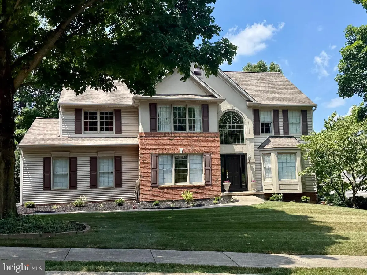 410 Sarah Woods Dr, Red Lion, PA 17356 - #1