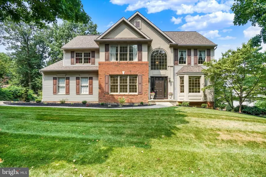 410 Sarah Woods Dr, Red Lion, PA 17356 - #2