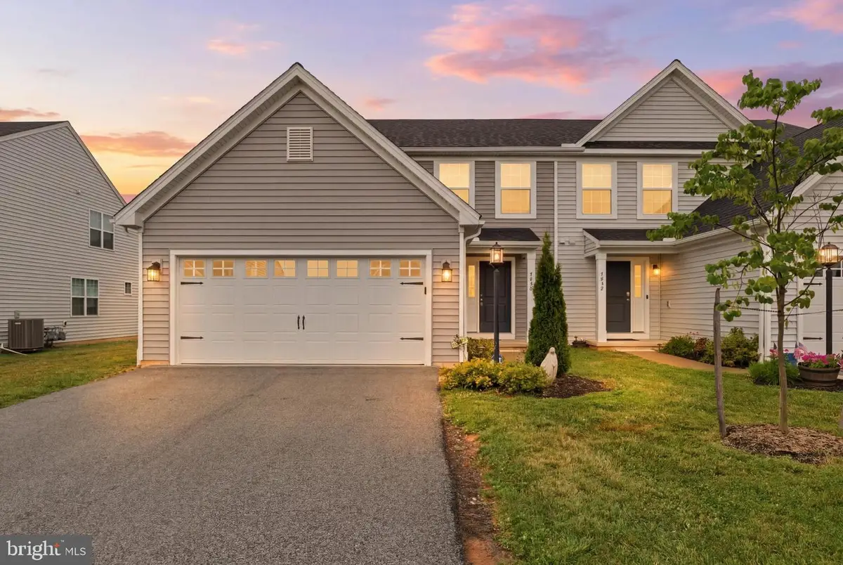 7450 Saint Patrick Ct, Abbottstown, PA 17301 - #1