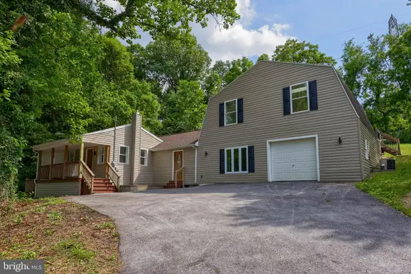 4810 Fake Rd, YORK, PA 17406