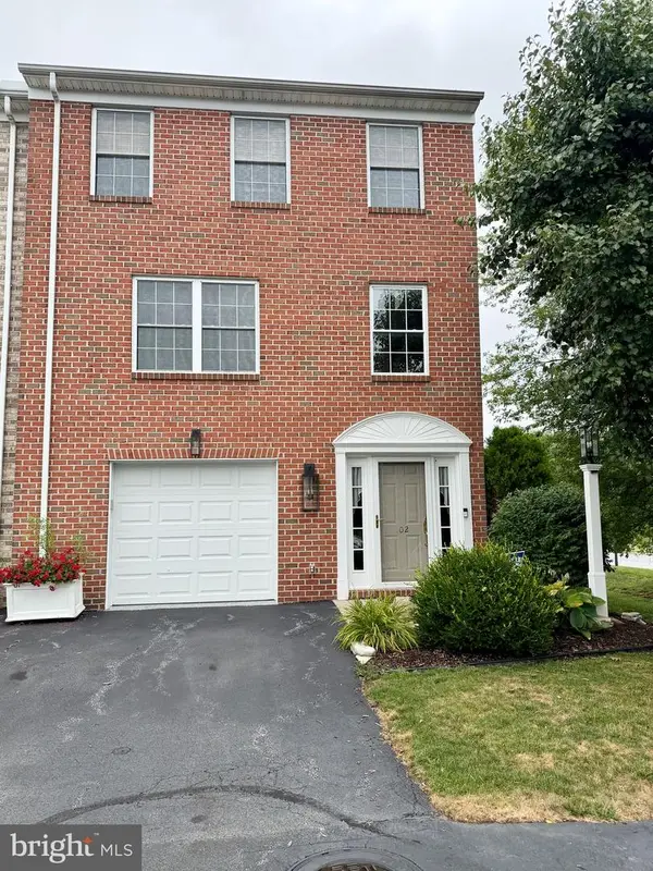 102 Lorenzo Ct #102, YORK, PA 17402