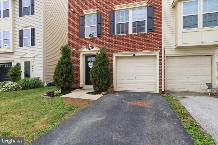 844 Blossom Dr, Hanover, PA 17331 - #3