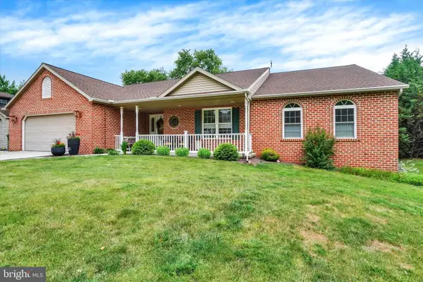 985 Detwiler Dr, YORK, PA 17404