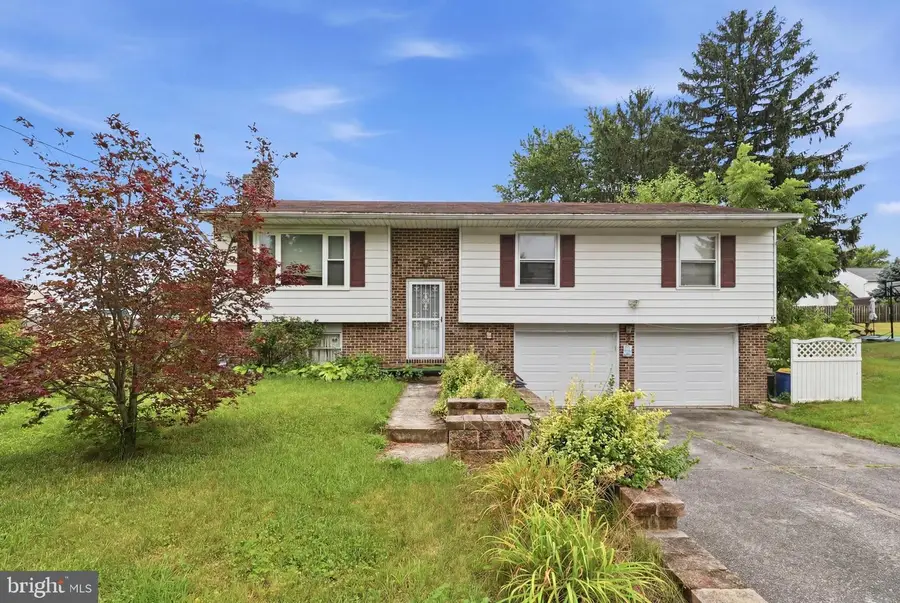 2708 Sunset Ln, York, PA 17408 - #2