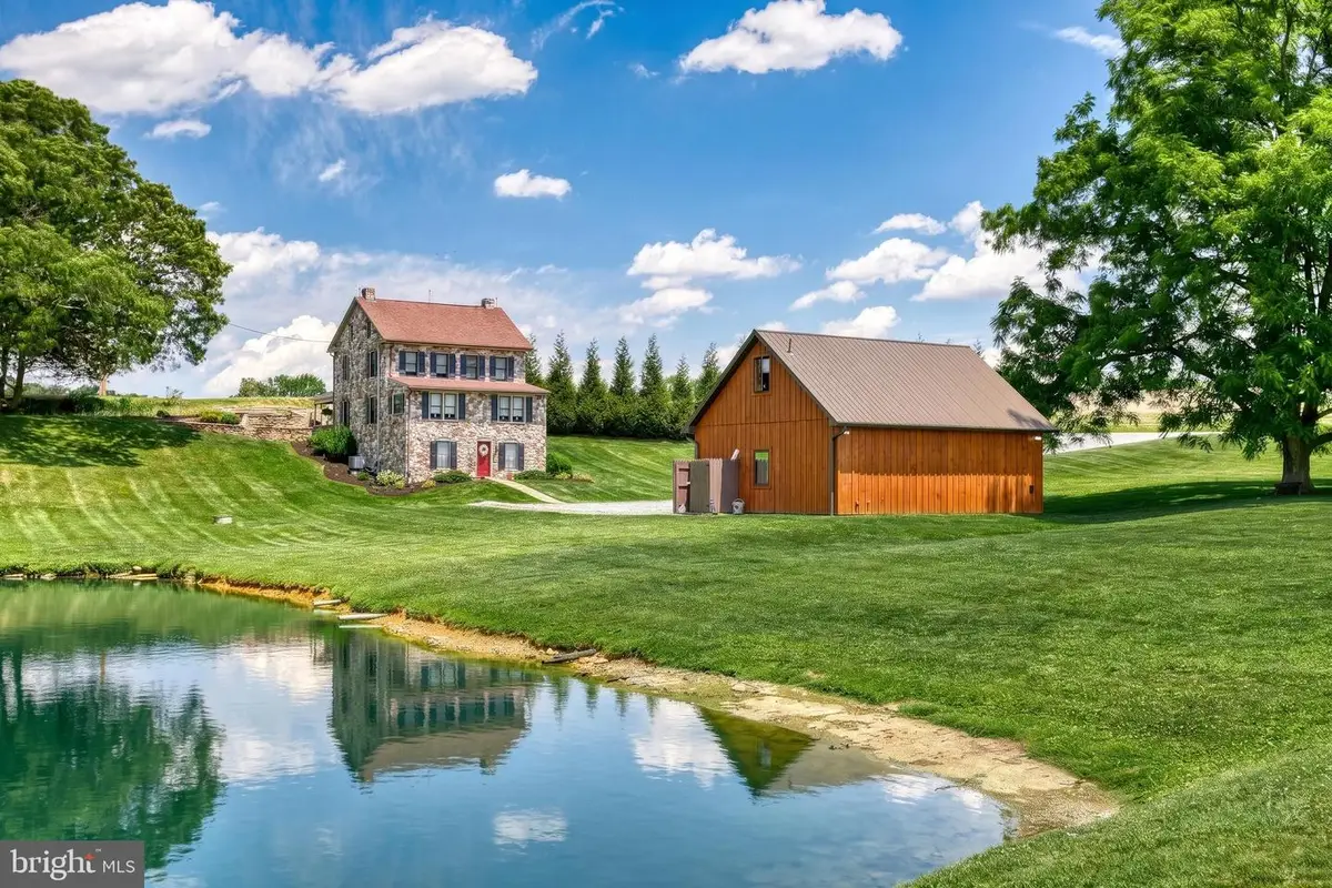 2415 Clearview Ln, Spring Grove, PA 17362 - #1