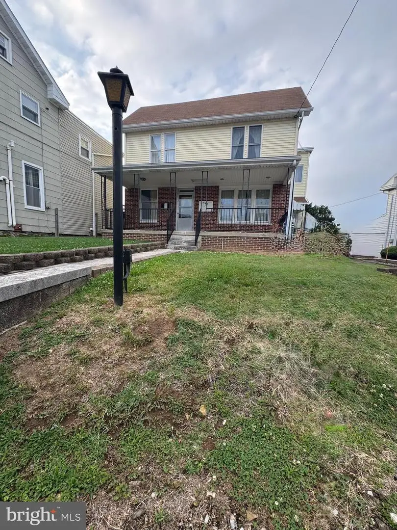 544 York St, Hanover, PA 17331 - #1