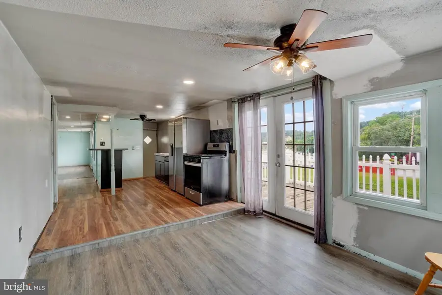 32 Woodland Ave, York, PA 17404 - #3