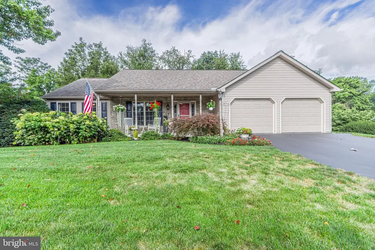 255 Hedgewick Ln, Wrightsville, PA 17368 - #1