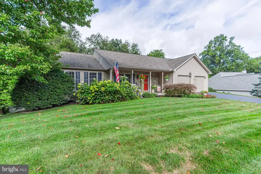 255 Hedgewick Ln, Wrightsville, PA 17368 - #2