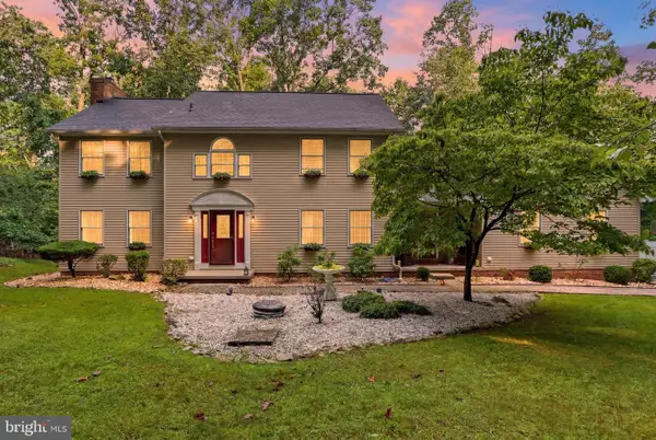 801 Mountain Ct, HANOVER, PA 17331