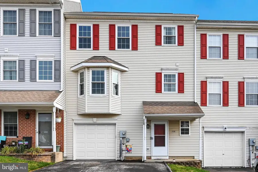 208 Country Ridge Dr, Red Lion, PA 17356 - #2