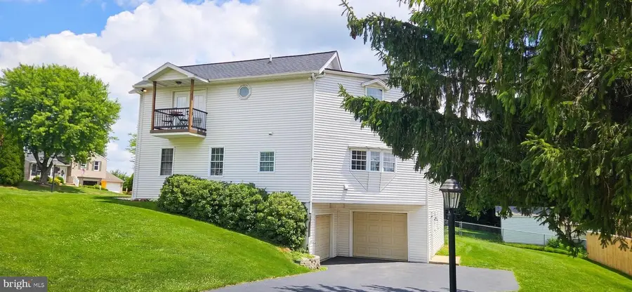 29 Colonial Dr, Hanover, PA 17331 - #2
