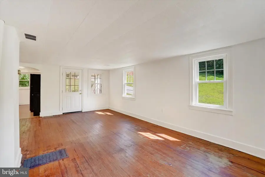 270 Green Valley Rd, York, PA 17403 - #3