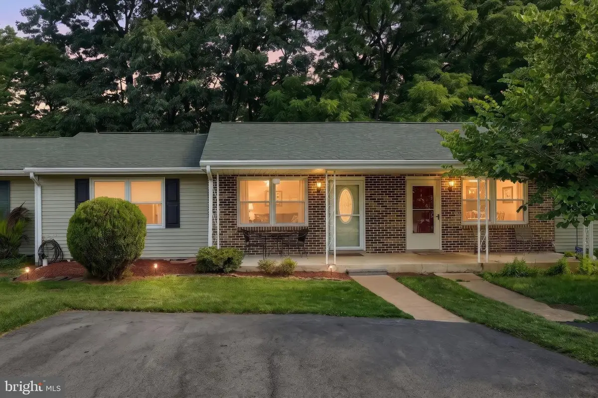 3802 Fox Chase Dr, Dover, PA 17315 - #1