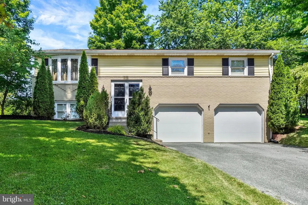 1911 Oakley Dr, York, PA 17408 - #1