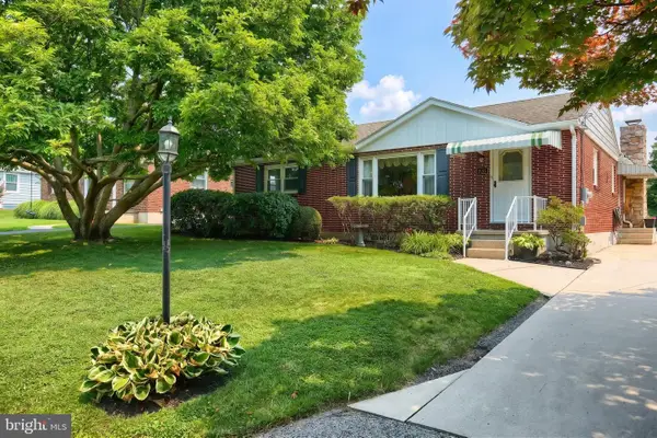 2135 Pleasant View Dr, YORK, PA 17406
