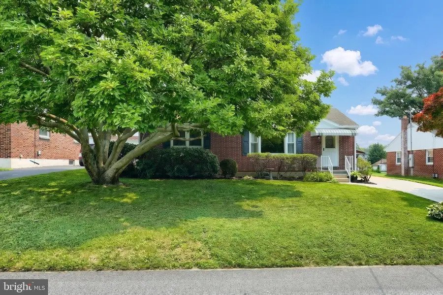 2135 Pleasant View Dr, York, PA 17406 - #3