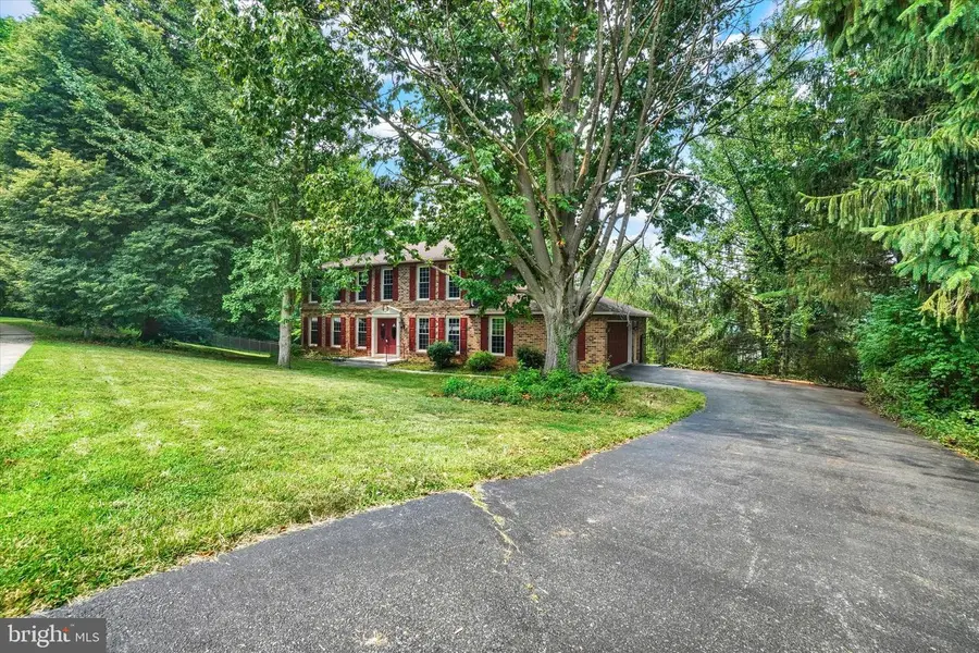 3706 Silverwood Dr, York, PA 17402 - #2