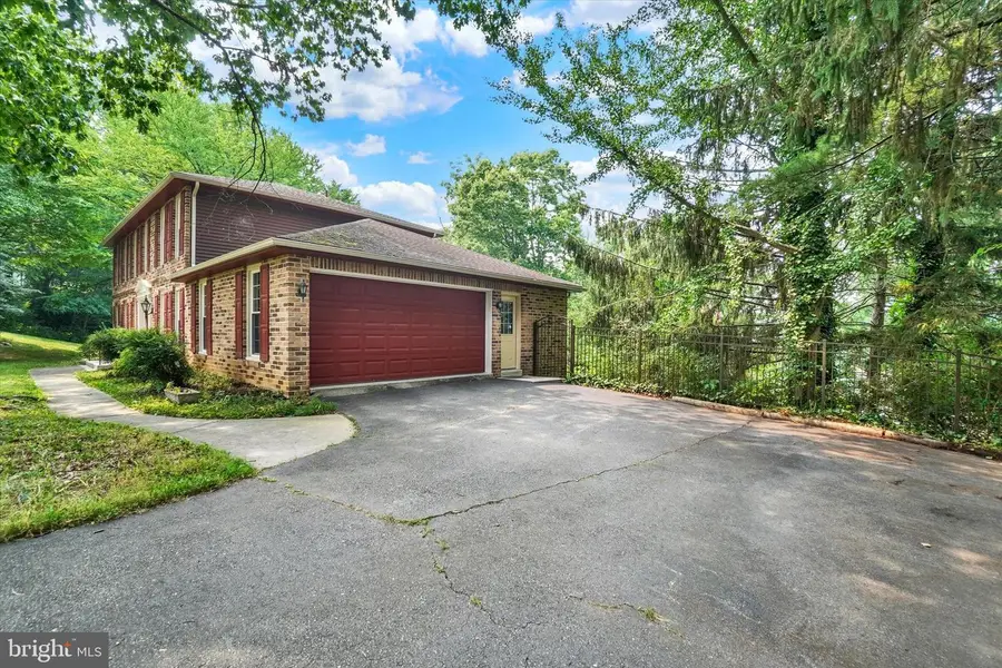 3706 Silverwood Dr, York, PA 17402 - #3