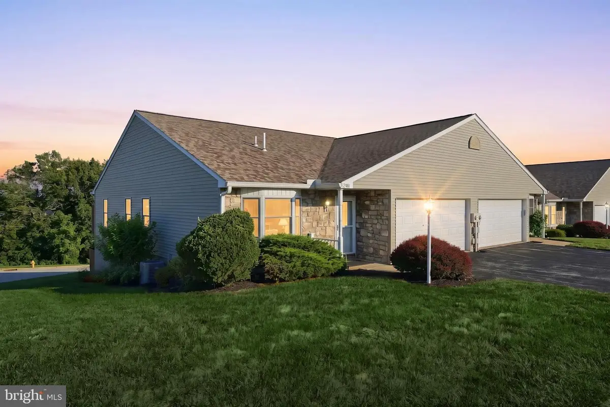 2451 Pin Oak Dr #58, York, PA 17406 - #1