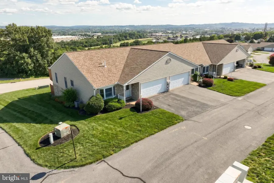 2451 Pin Oak Dr #58, York, PA 17406 - #2