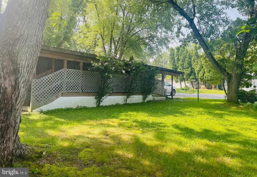 563 Pine Dr, York, PA 17406 - #2