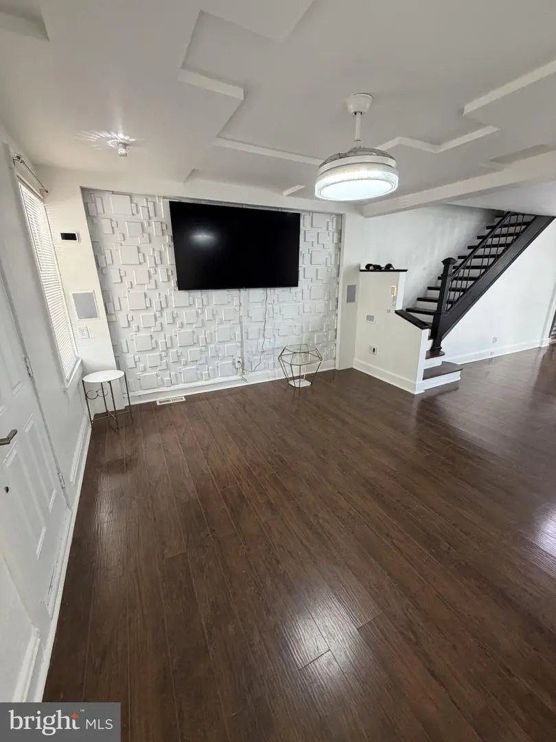931 E Philadelphia St, York, PA 17403 - #2