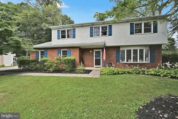 572 School Rd, YORK, PA 17407