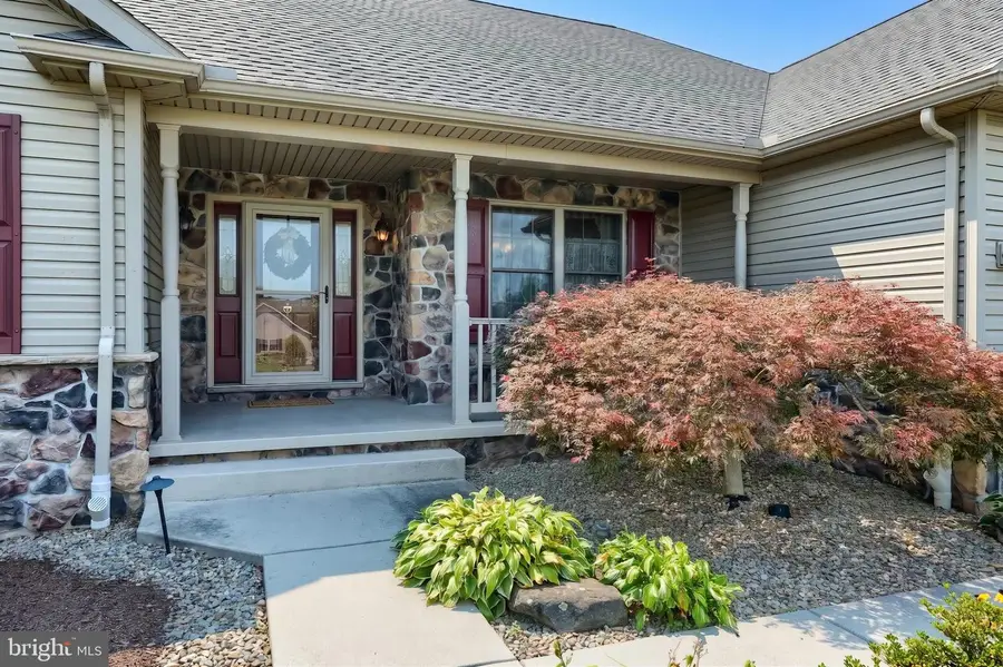 7284 Landon Dr, Thomasville, PA 17364 - #3