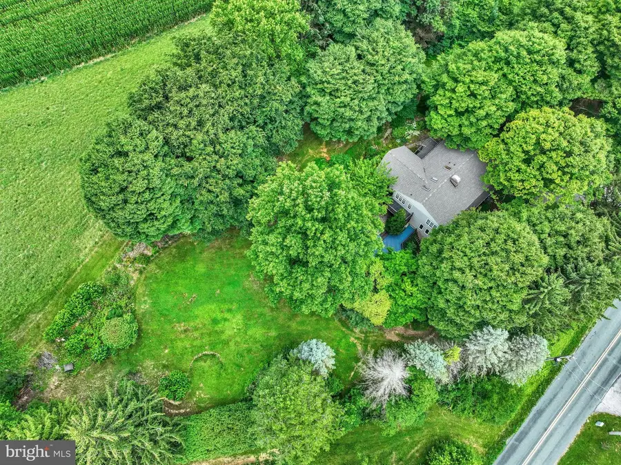 821 Smeltzer Rd, Seven Valleys, PA 17360 - #2