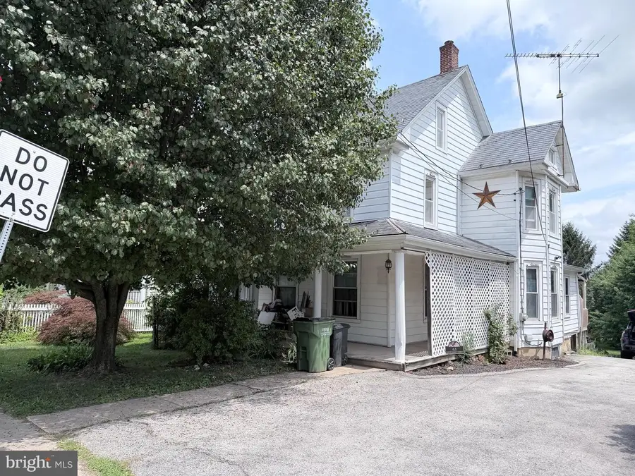 63 N Market St, Fawn Grove, PA 17321 - #2