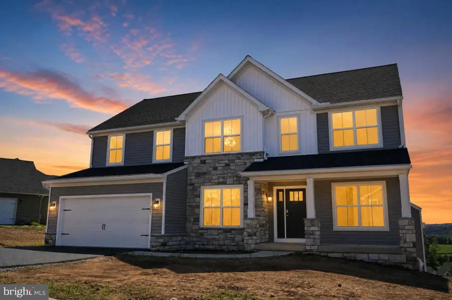 321 Greenwood Rd, Spring Grove, PA 17362 - #2