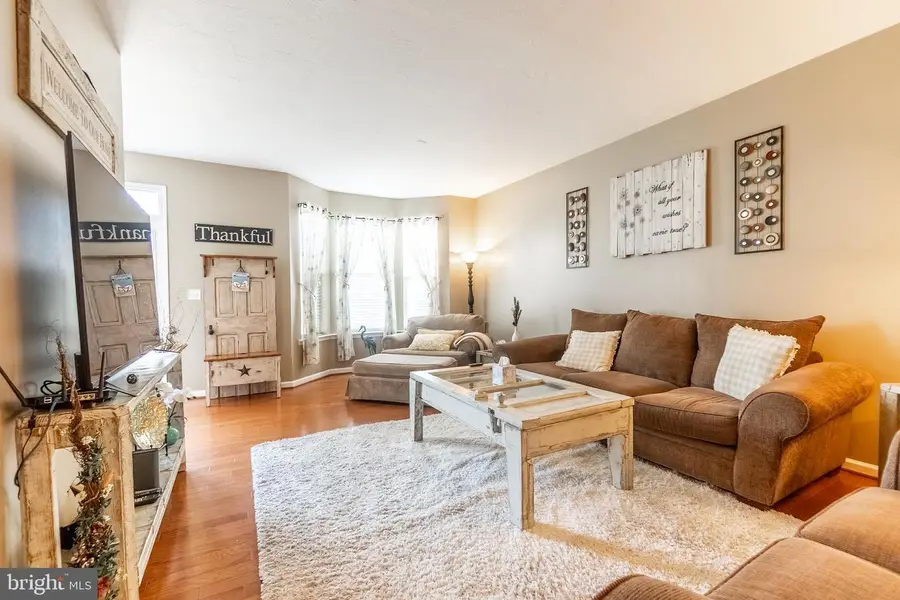 61 Sara Ln, Hanover, PA 17331 - #3