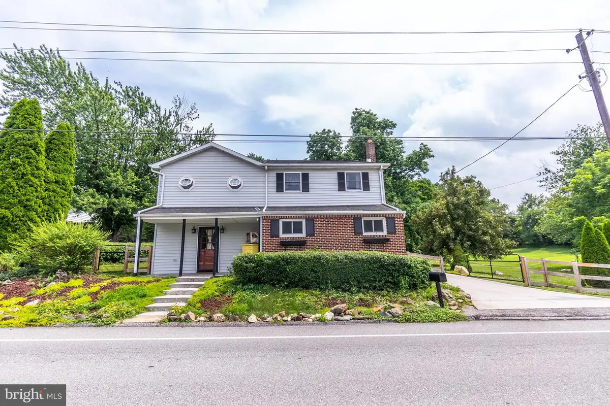 455 Pumping Station Rd, Hanover, PA 17331 - #1