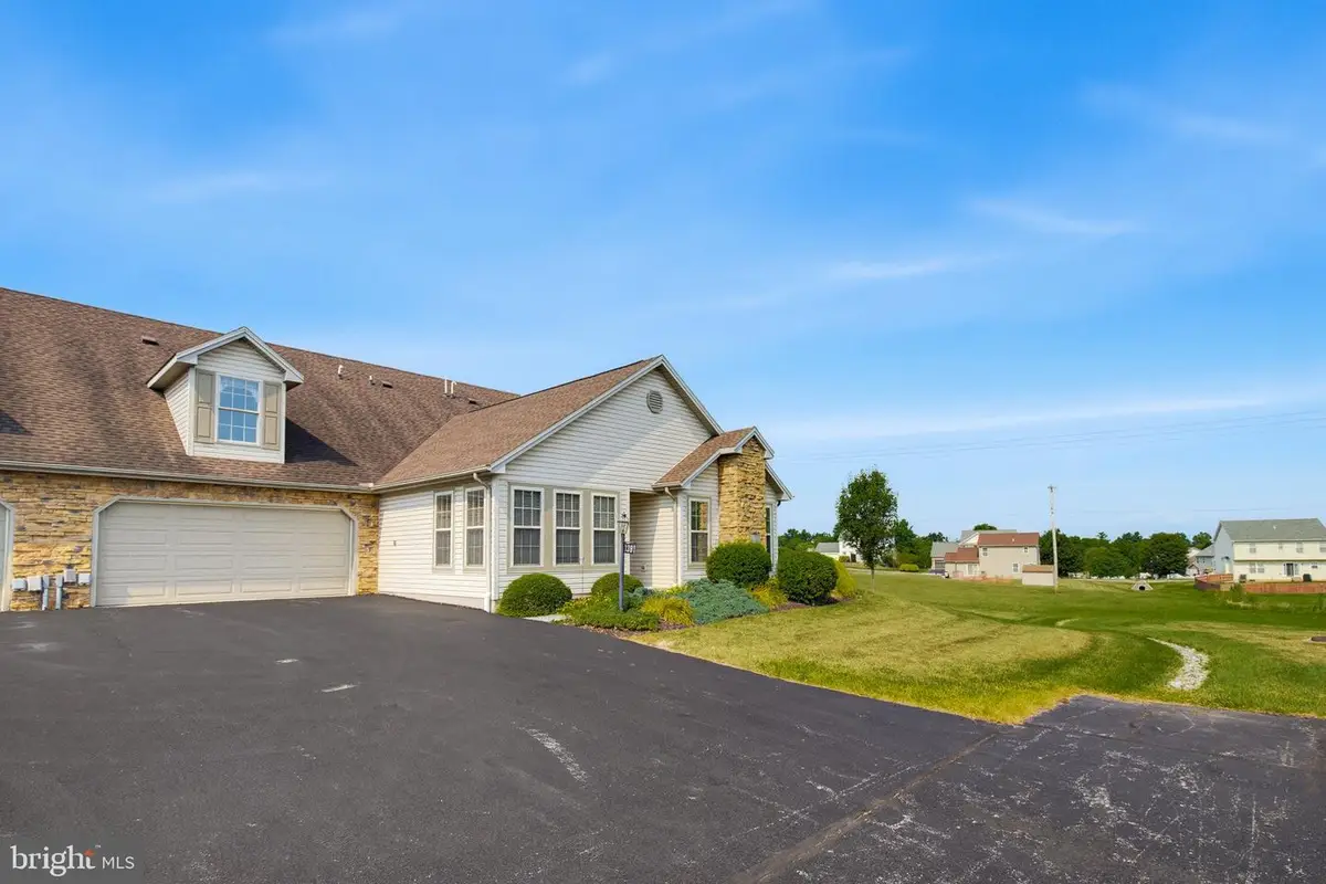 1391 Wellington Dr #a3, York, PA 17408 - #1