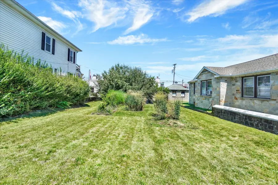 1291 W Poplar St, York, PA 17404 - #2