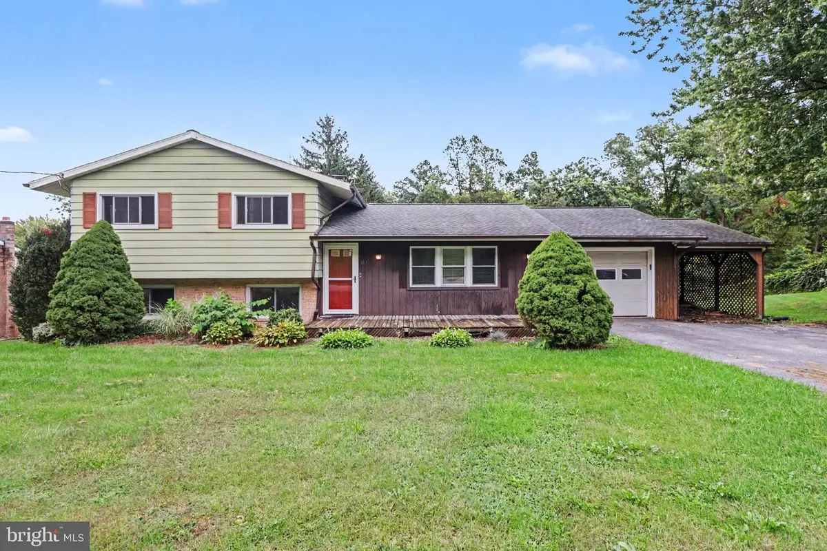 613 S Mountain Rd, Dillsburg, PA 17019 - #1