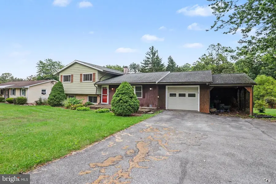 613 S Mountain Rd, Dillsburg, PA 17019 - #2