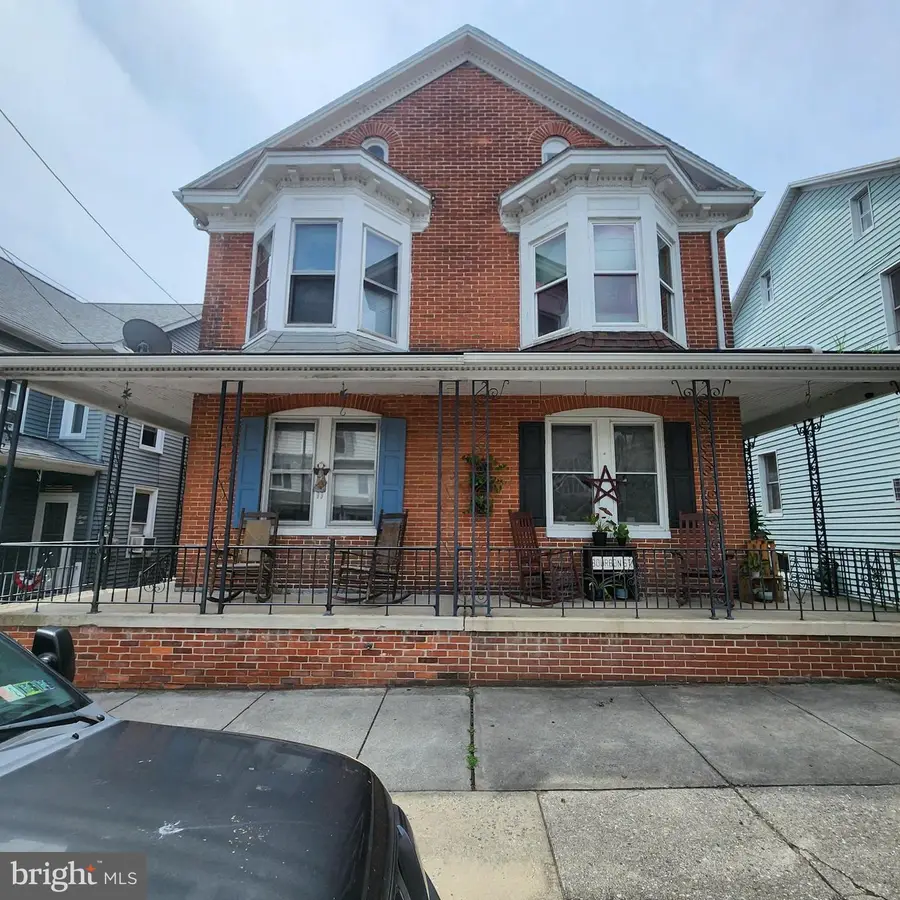 46 N Water St, Spring Grove, PA 17362 - #2