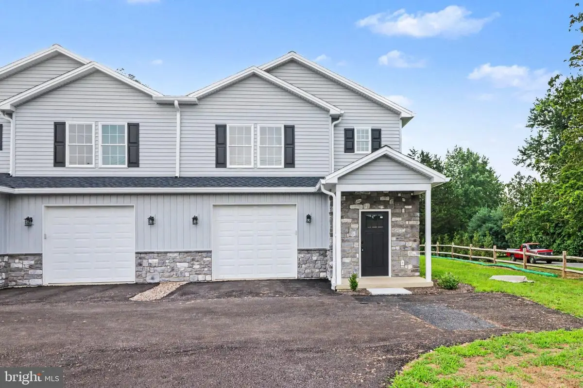 509 S Baltimore St, Dillsburg, PA 17019 - #1