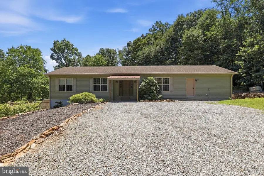 4242 Nature Ln, Windsor, PA 17366 - #2
