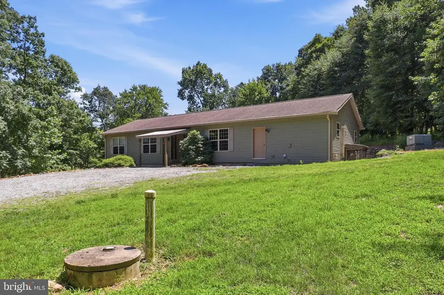 4242 Nature Ln, Windsor, PA 17366 - #3